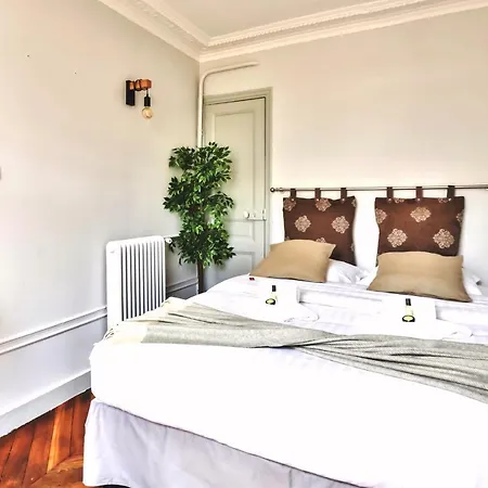 Saint-lazare - Spacious Flat - 830 דירה *